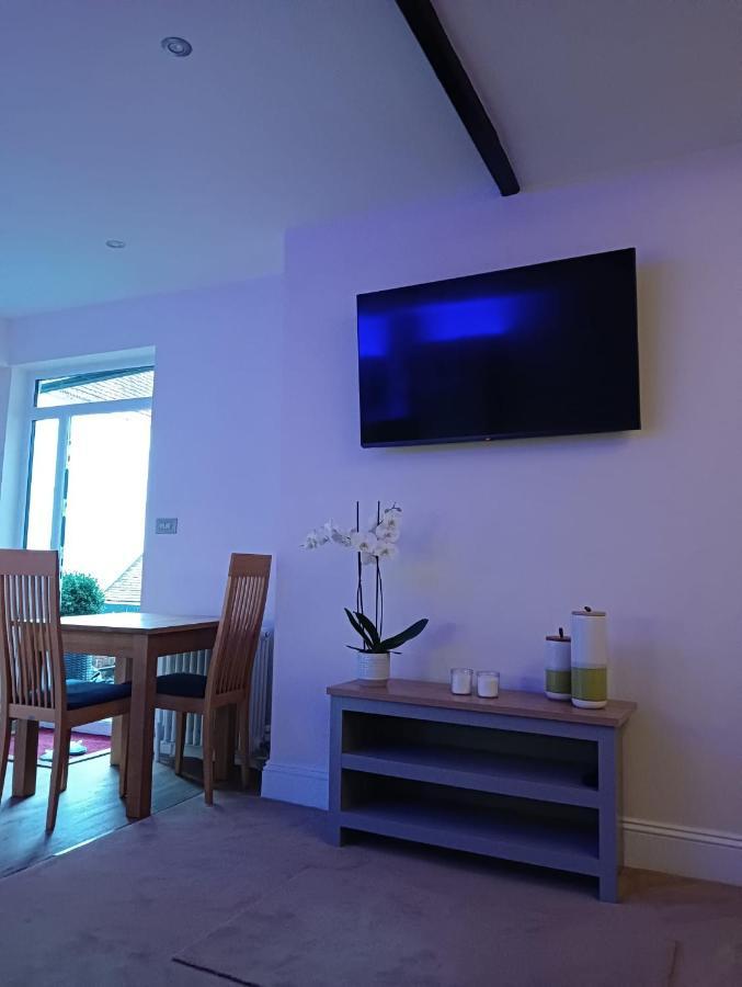 Catherine Street Apartments 솔즈베리 외부 사진