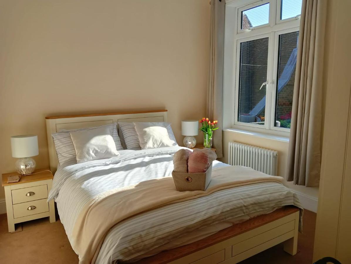Catherine Street Apartments 솔즈베리 외부 사진